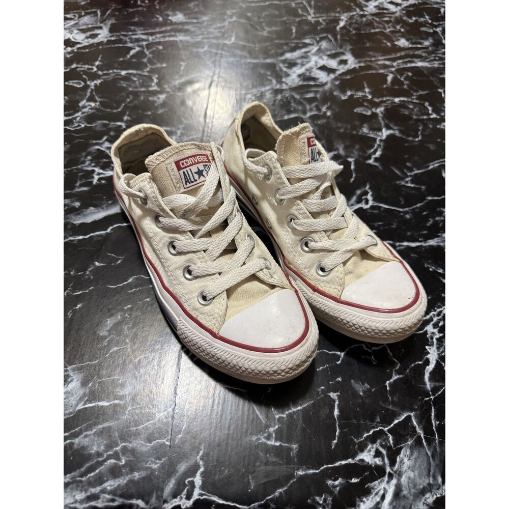 Converse - Picture 2 of 5